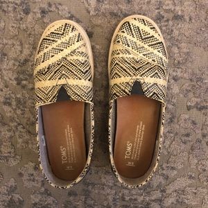 TOMS woven sneakers size 6